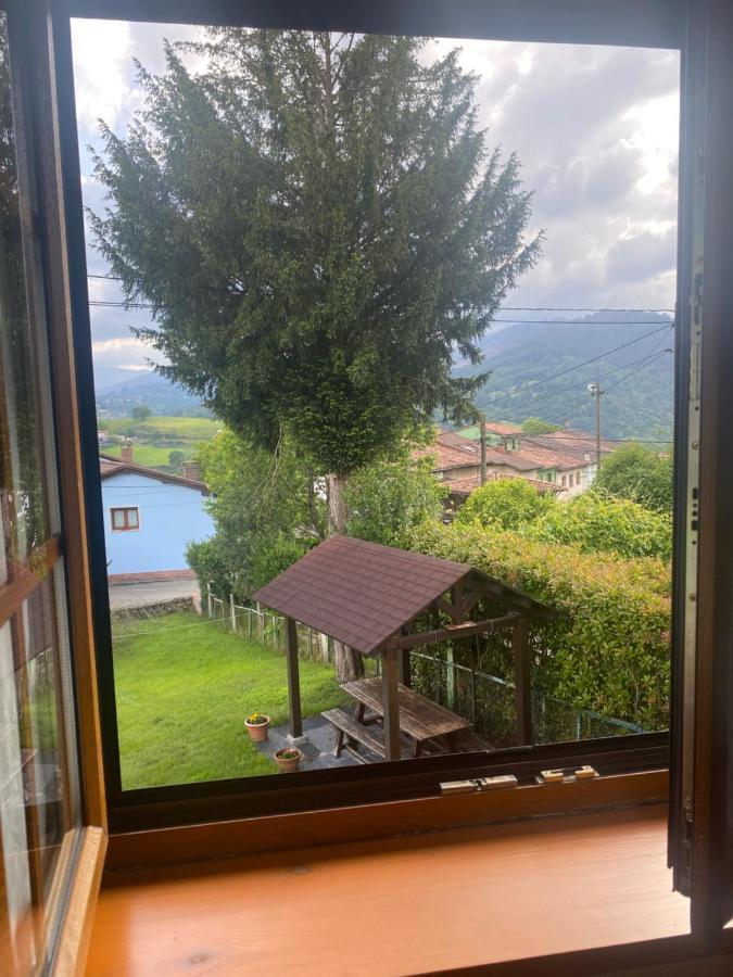 Casa Luisa Biedes, Pilona Villa Infiesto Eksteriør bilde