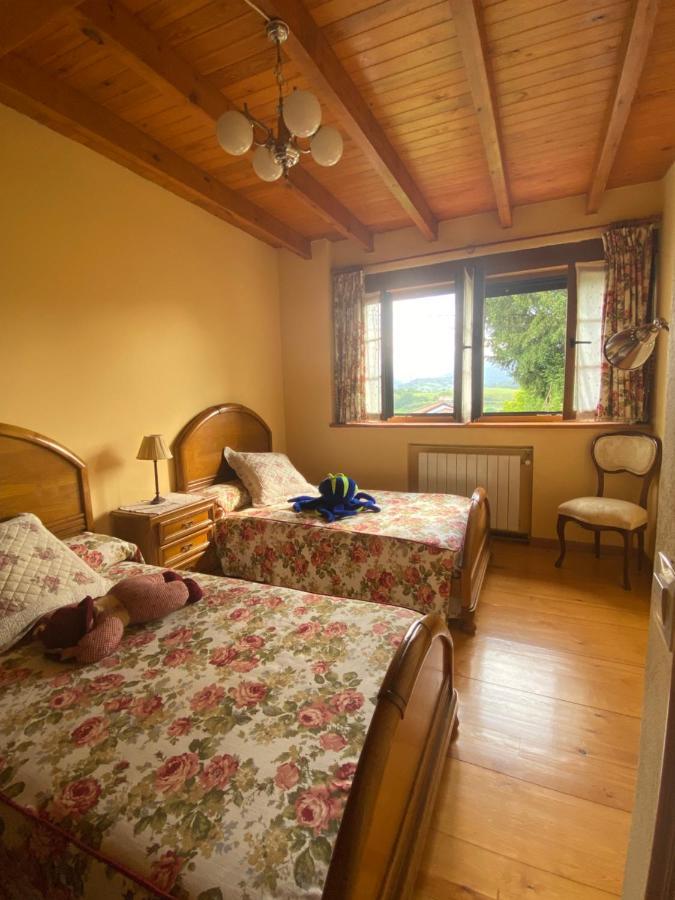Casa Luisa Biedes, Pilona Villa Infiesto Eksteriør bilde