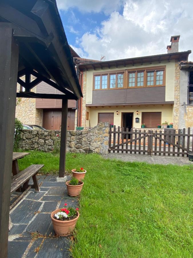 Casa Luisa Biedes, Pilona Villa Infiesto Eksteriør bilde