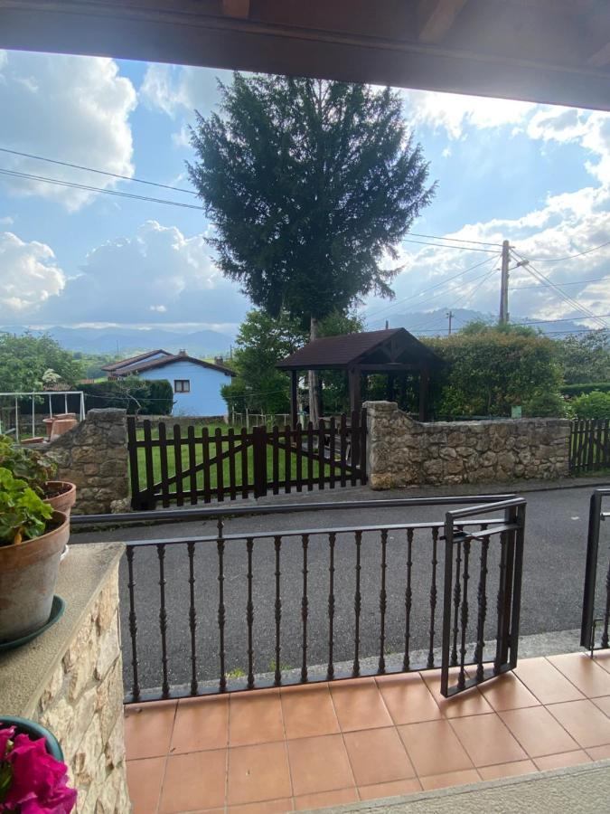 Casa Luisa Biedes, Pilona Villa Infiesto Eksteriør bilde