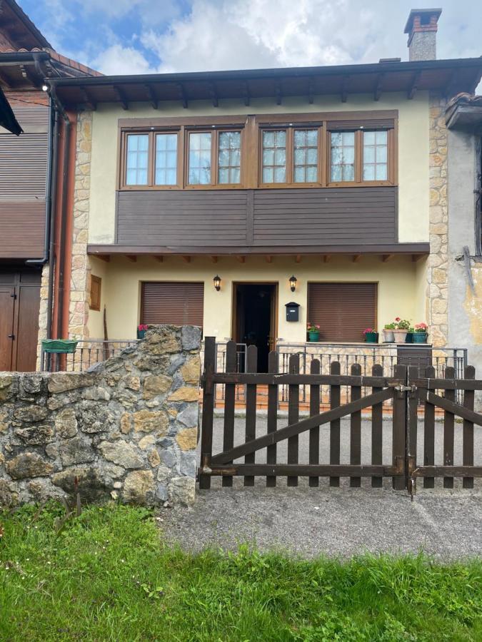 Casa Luisa Biedes, Pilona Villa Infiesto Eksteriør bilde