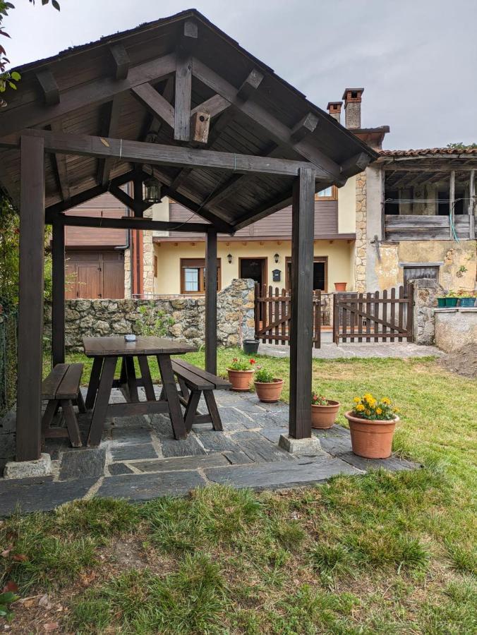 Casa Luisa Biedes, Pilona Villa Infiesto Eksteriør bilde
